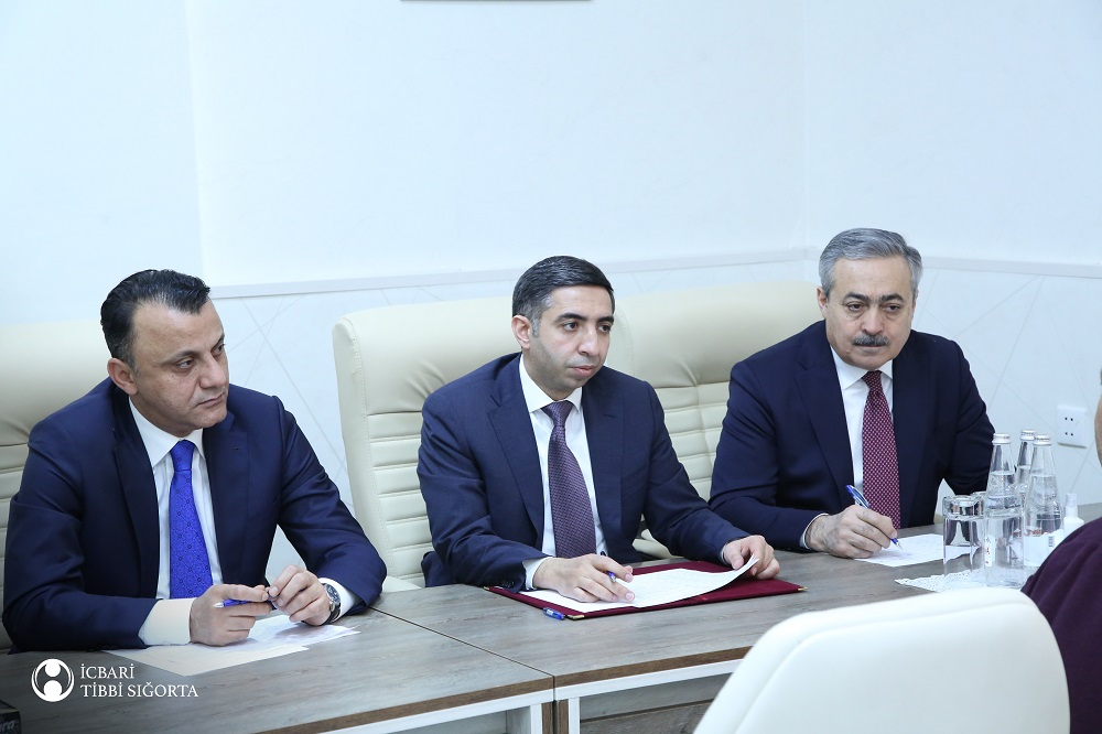 Zaur Əliyev Xaçmaz şəhərində vətəndaşları qəbul edib